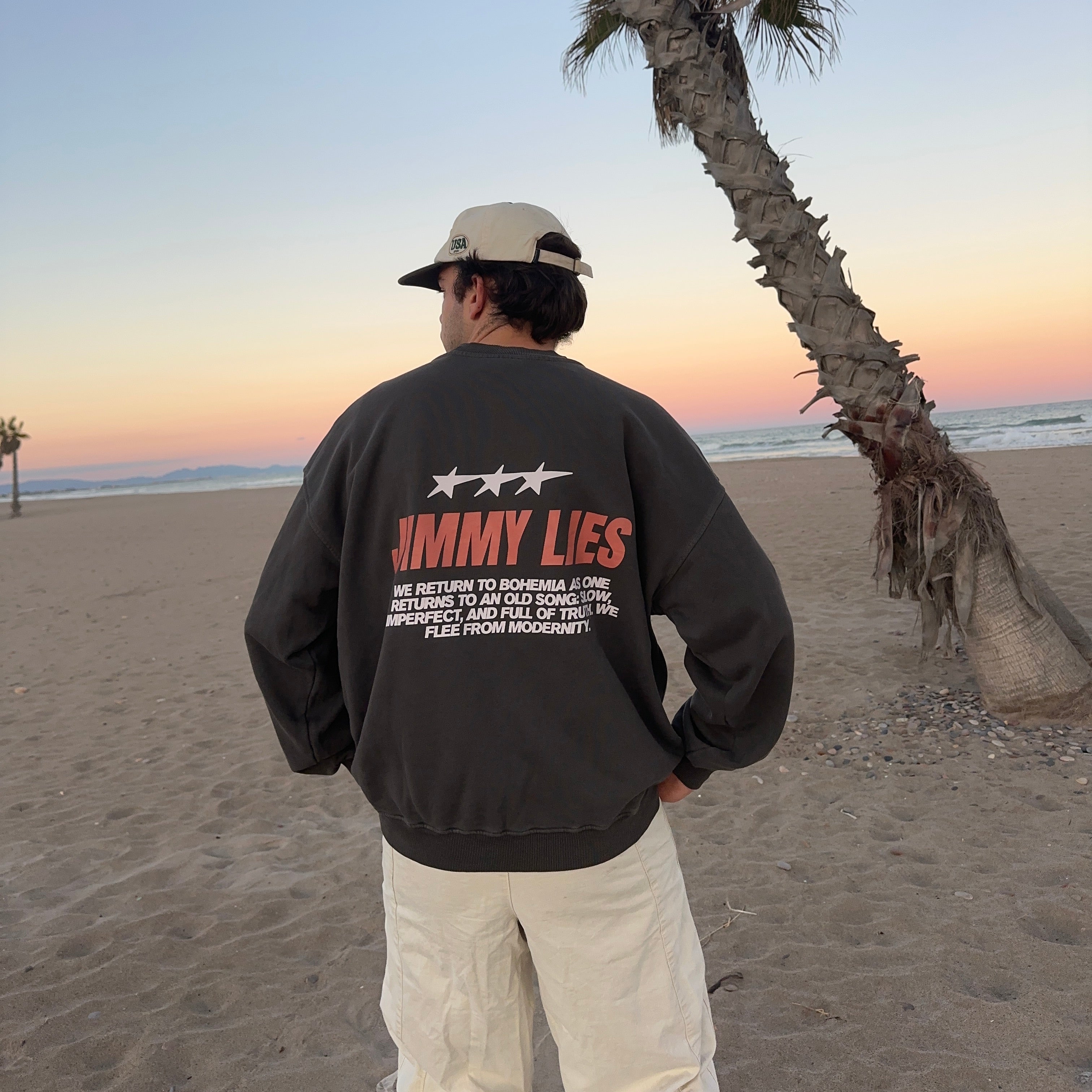 GREY VINTAGE CREWNECK