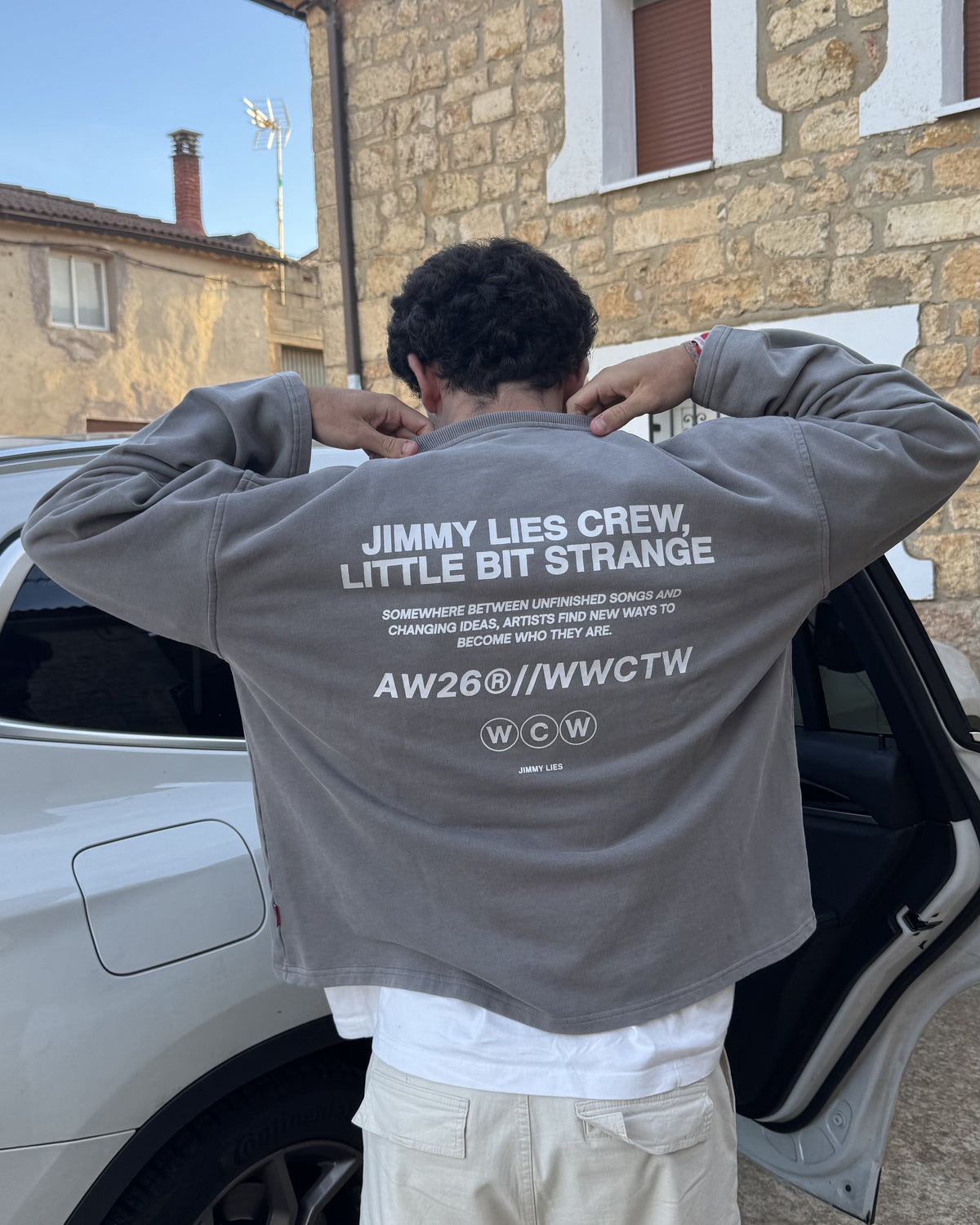 NISC LIGHT GREY CREWNECK