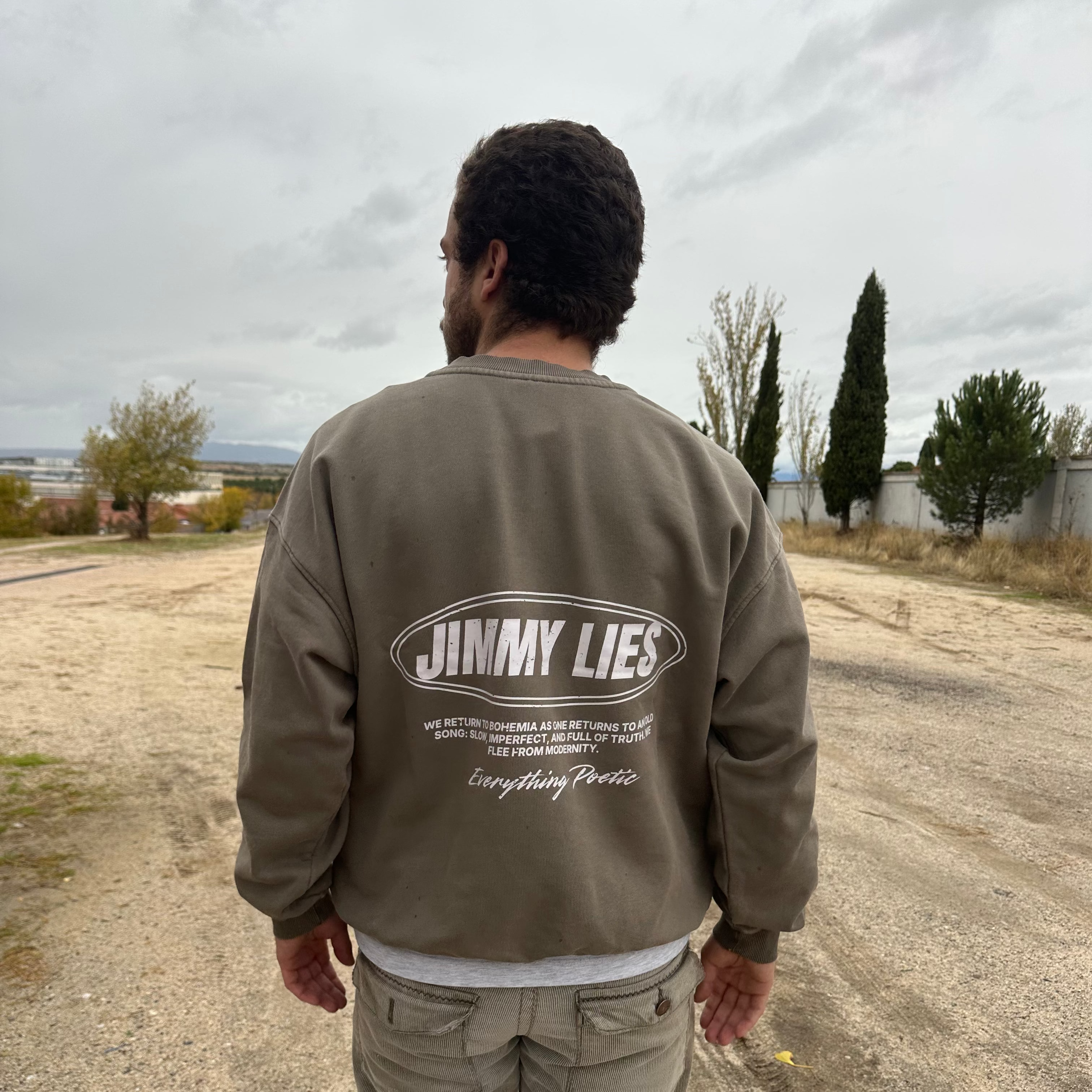 RETRO GREEN CREWNECK